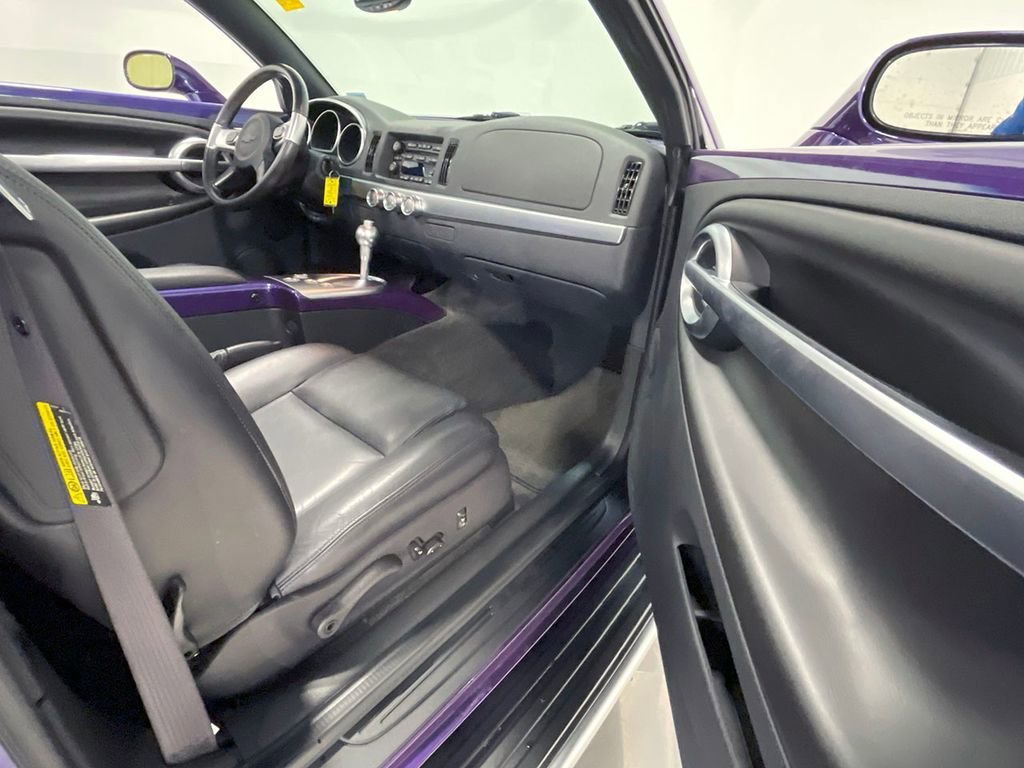 2004 Chevrolet SSR LS - Photo 52