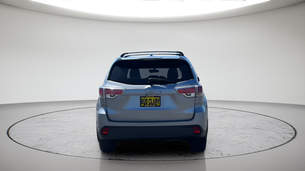 Used 2014 Silver Toyota XLE V6 image 12