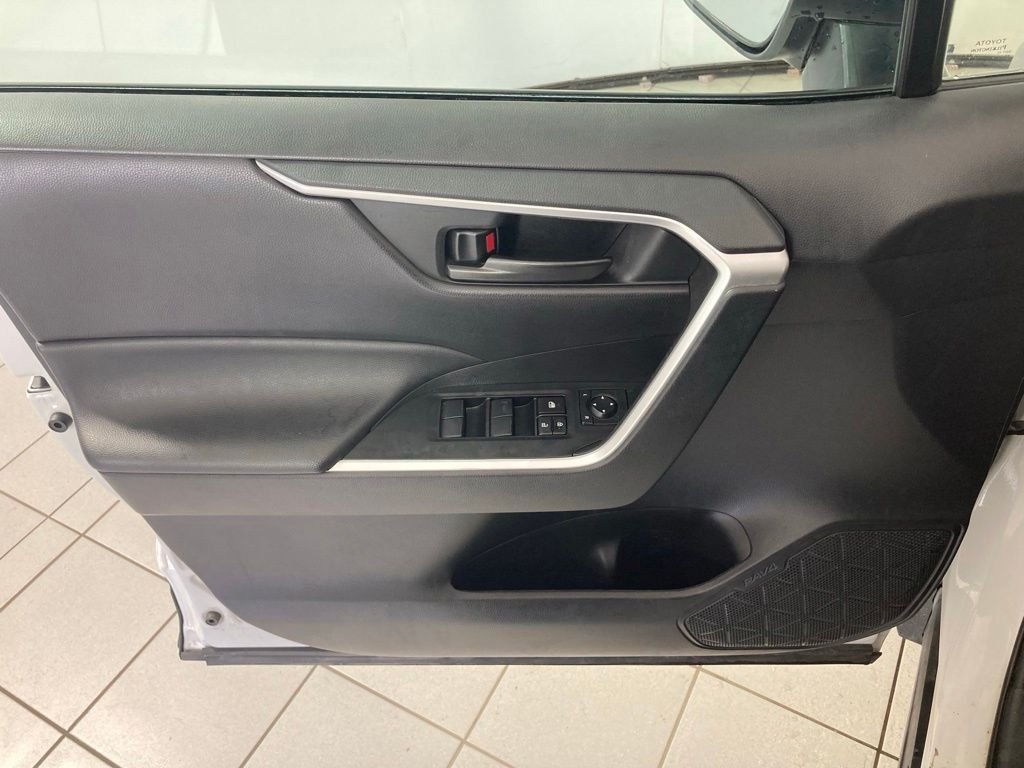 Used 2024 White Toyota LE image 13