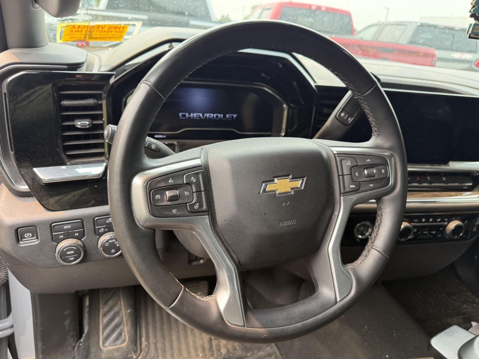 Used 2024 Slate Gray Metallic Chevrolet LT (2FL) image 9