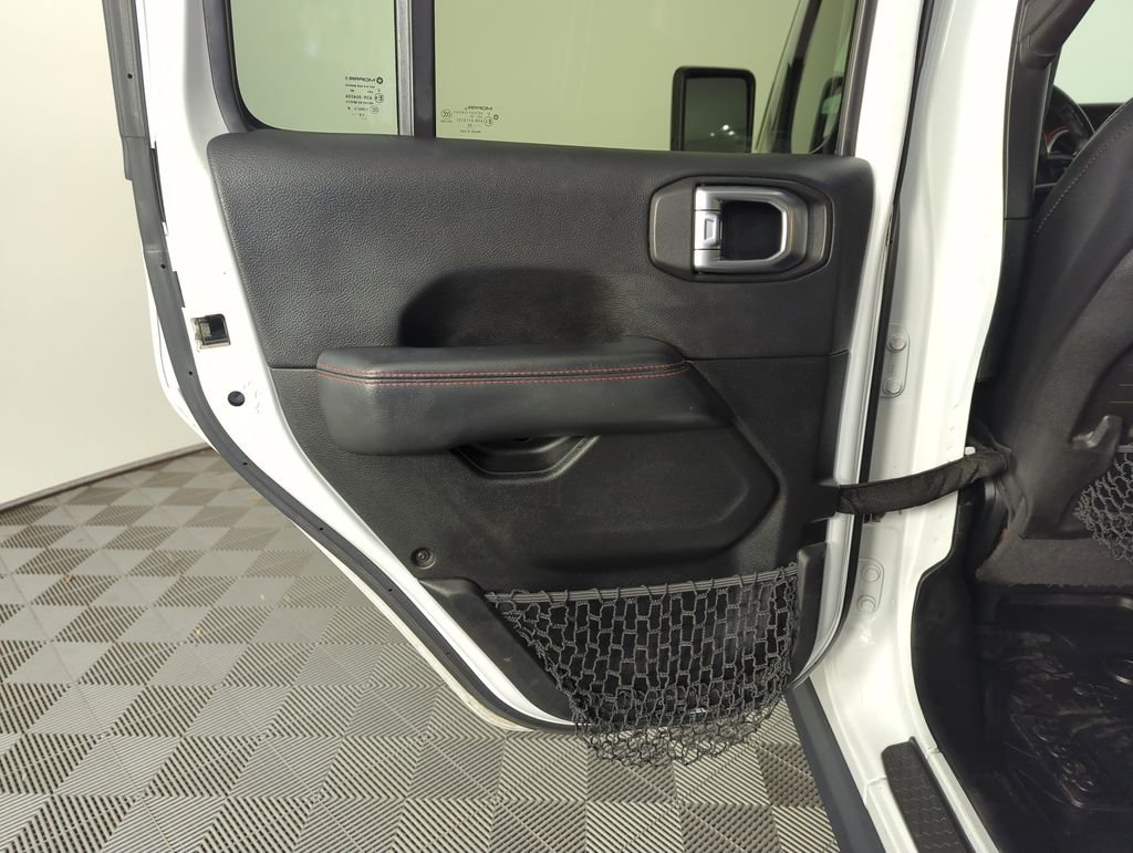 Used 2019 White Jeep Unlimited Rubicon image 26