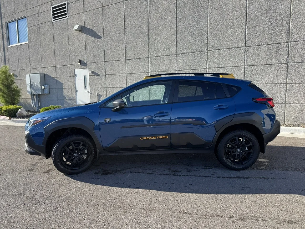 Certified Used 2024 Geyser Blue Pearl Subaru Wilderness image 4