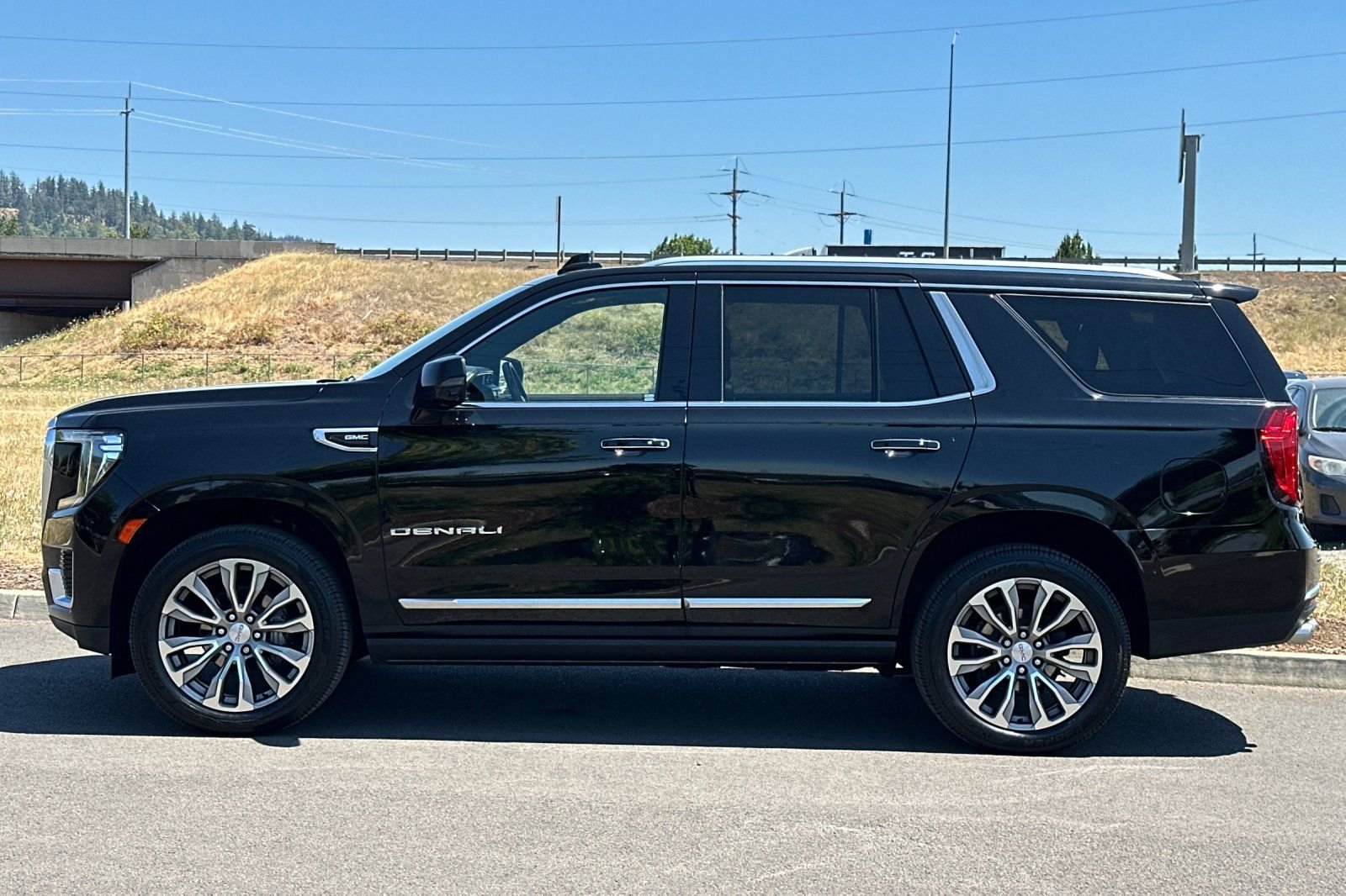 2021 GMC Yukon Denali - Photo 6