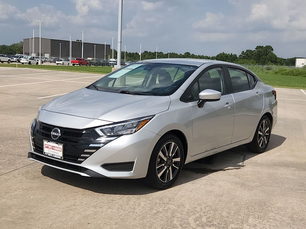 Used 2025 Silver Nissan 1.6 SV image 9