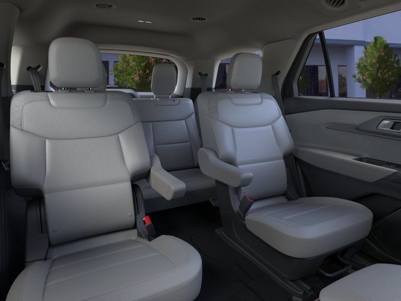 New 2026 Star White Metallic Tri-Coat Ford Active image 34