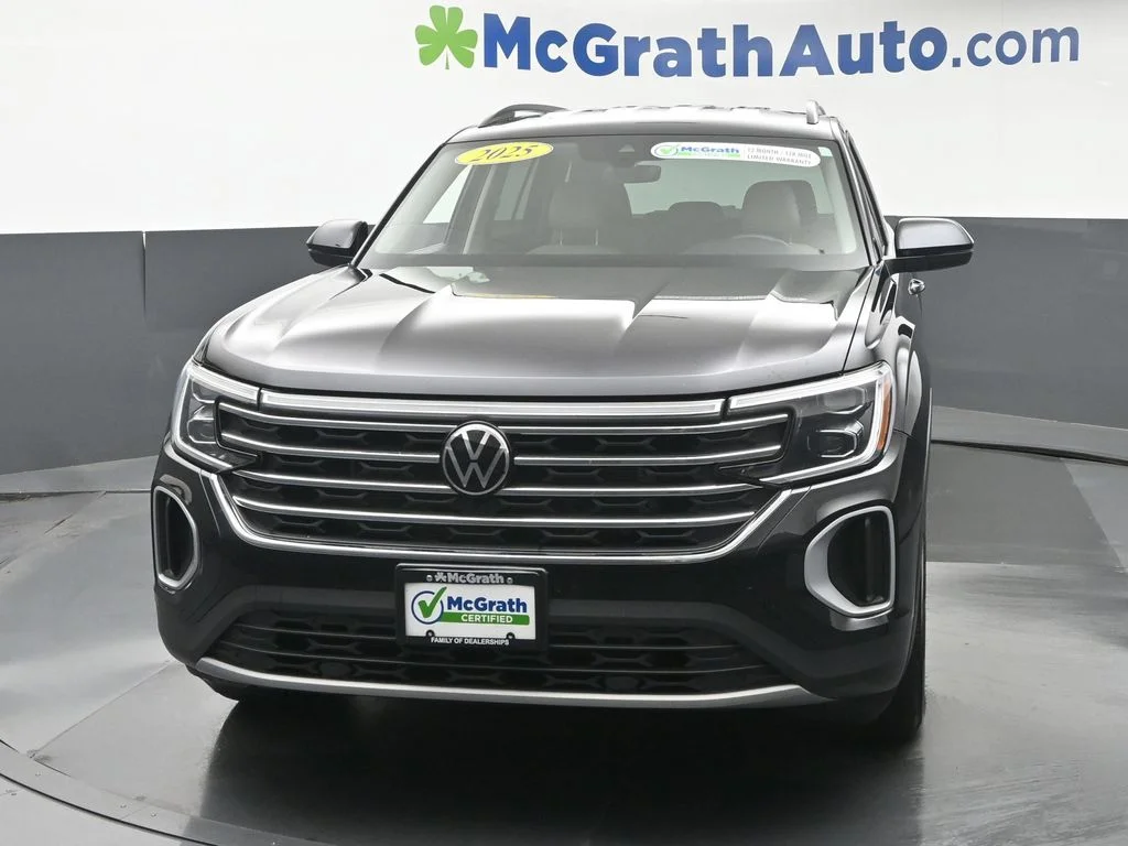 Used 2025 Black Volkswagen 2.0T SE image 6