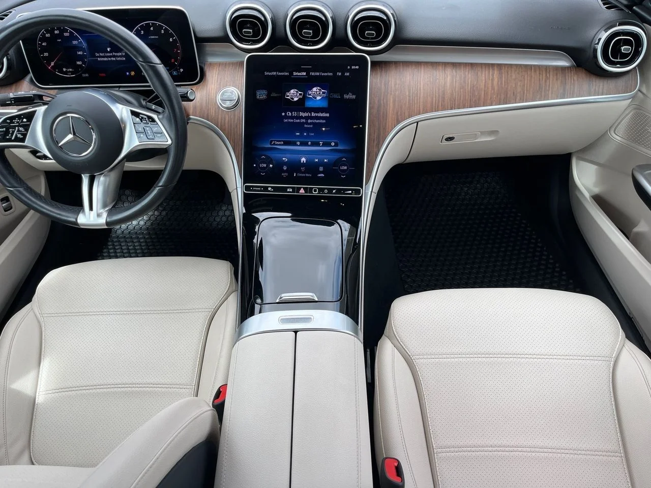 Used 2025  Mercedes-Benz C 300 image 14
