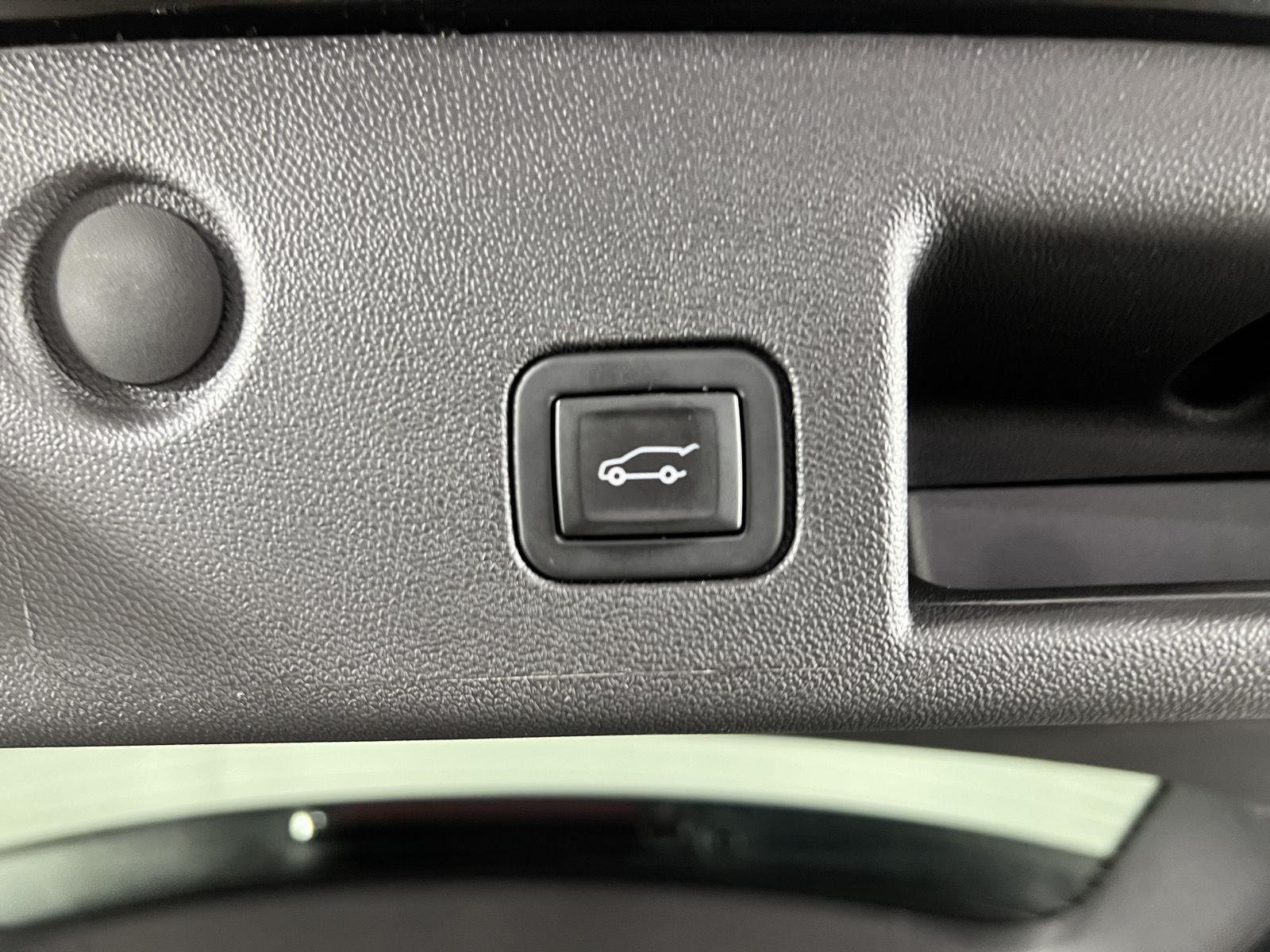 Used 2024 Mosaic Black Metallic Chevrolet RS image 23