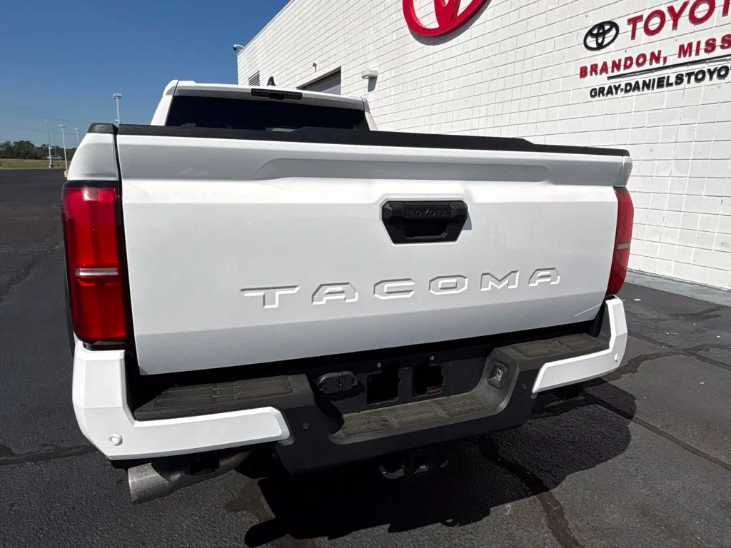 Used 2024 White Toyota PreRunner image 28