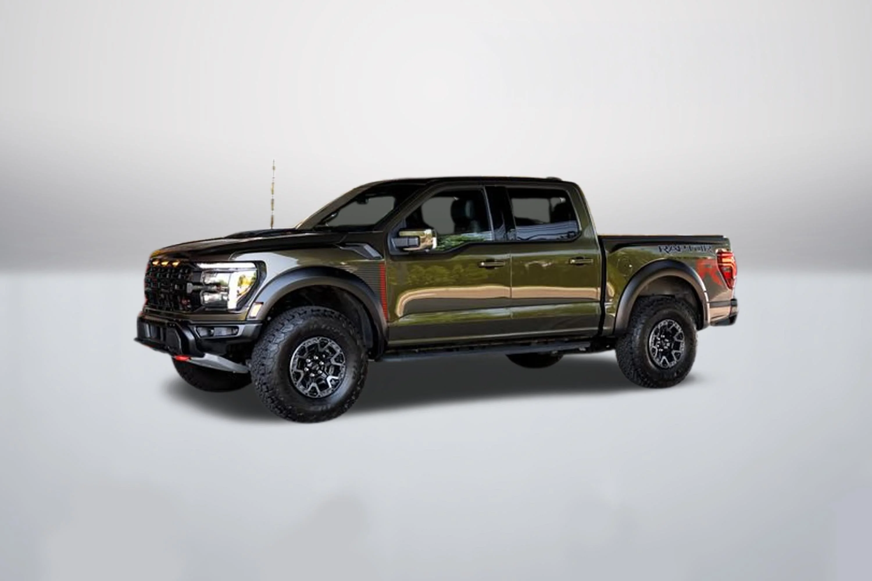 Used 2025 Shelter Green Ford Raptor image 1