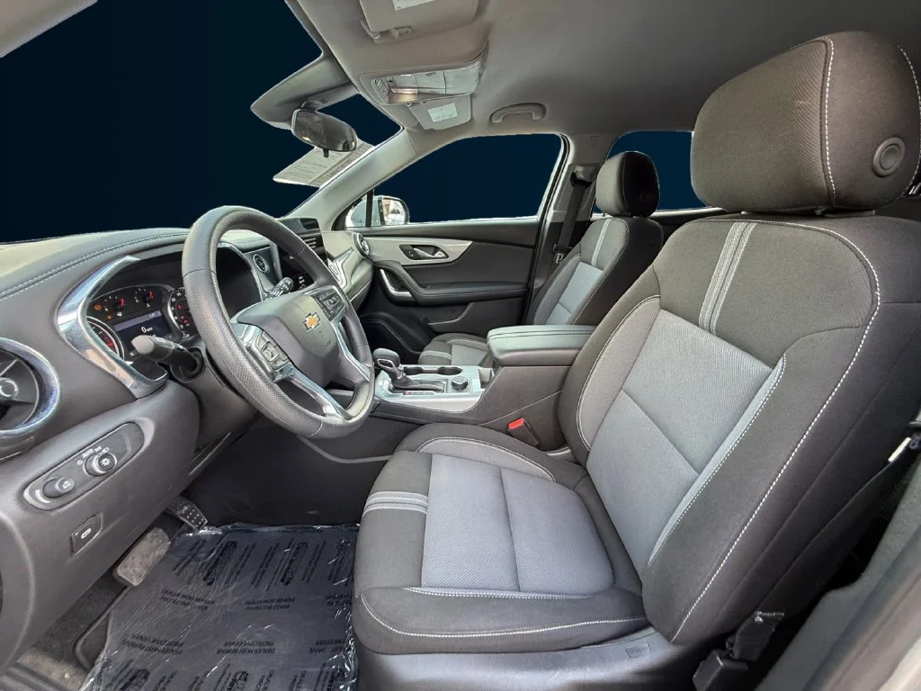 Used 2025 Gray Chevrolet LT image 10