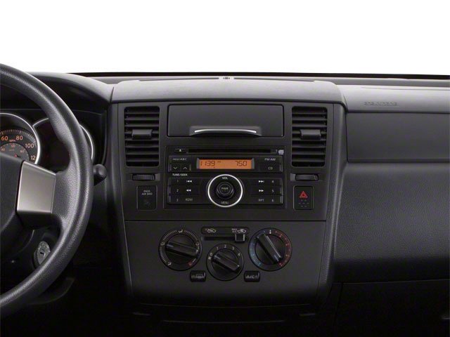 Used 2010 Brilliant Silver Metallic Nissan 1.6 image 23