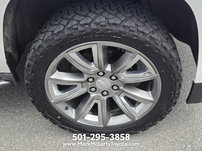 Used 2016 Pearl CHEVROLET 4WD 4DR LTZ image 21