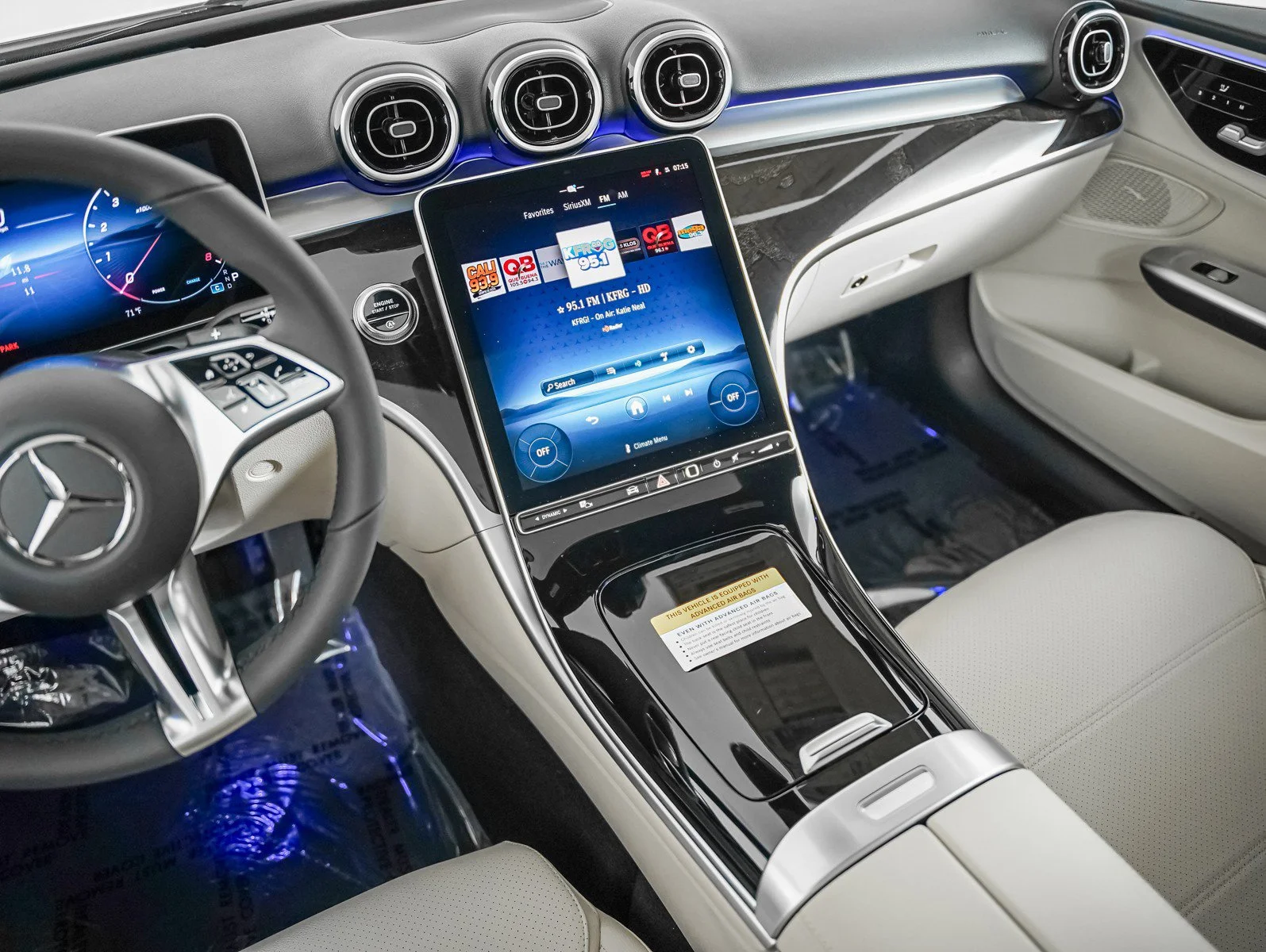 New 2026 Polar White Mercedes-Benz C 300 4MATIC® image 17