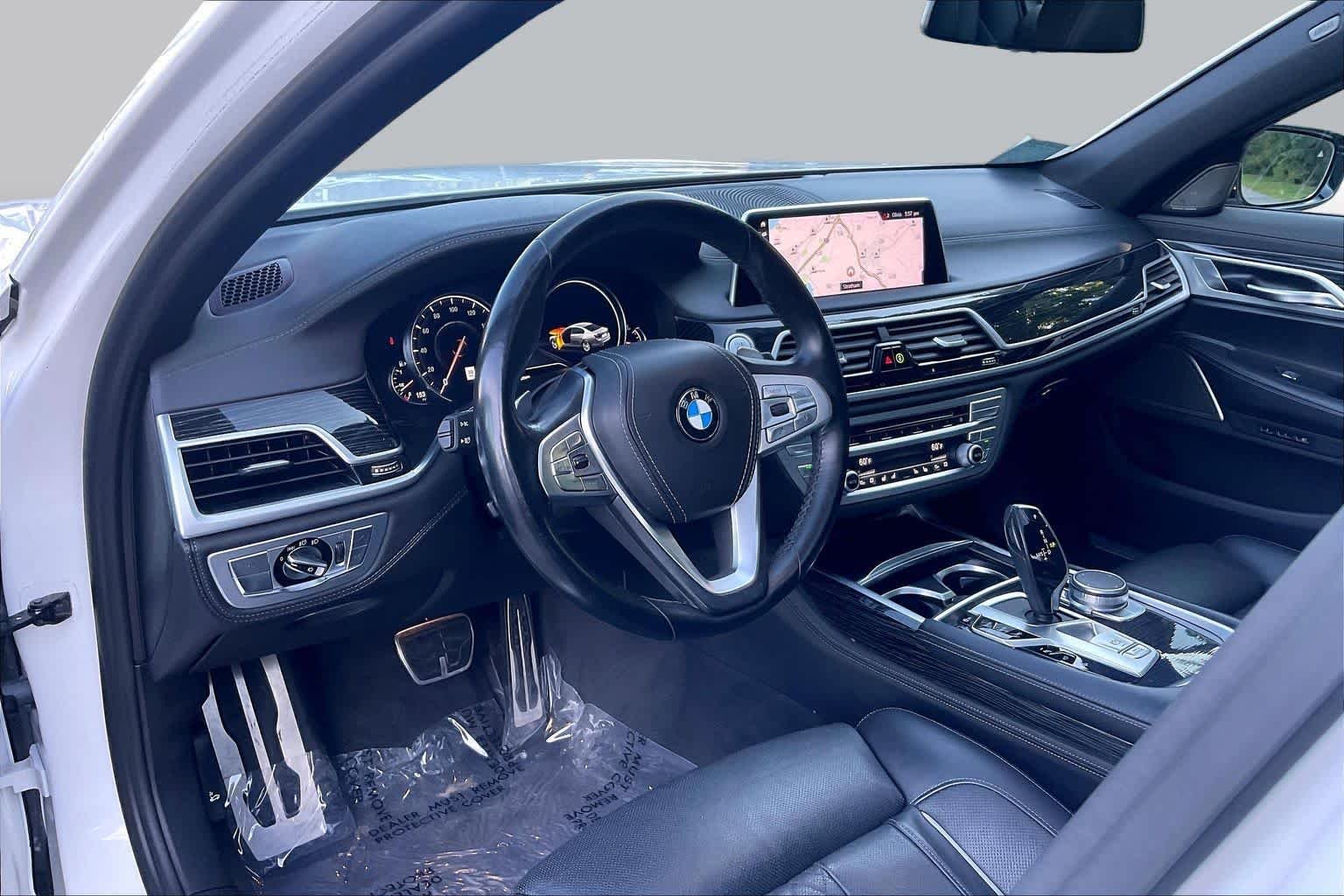 Used 2019 Mineral White Metallic BMW 750i xDrive image 17