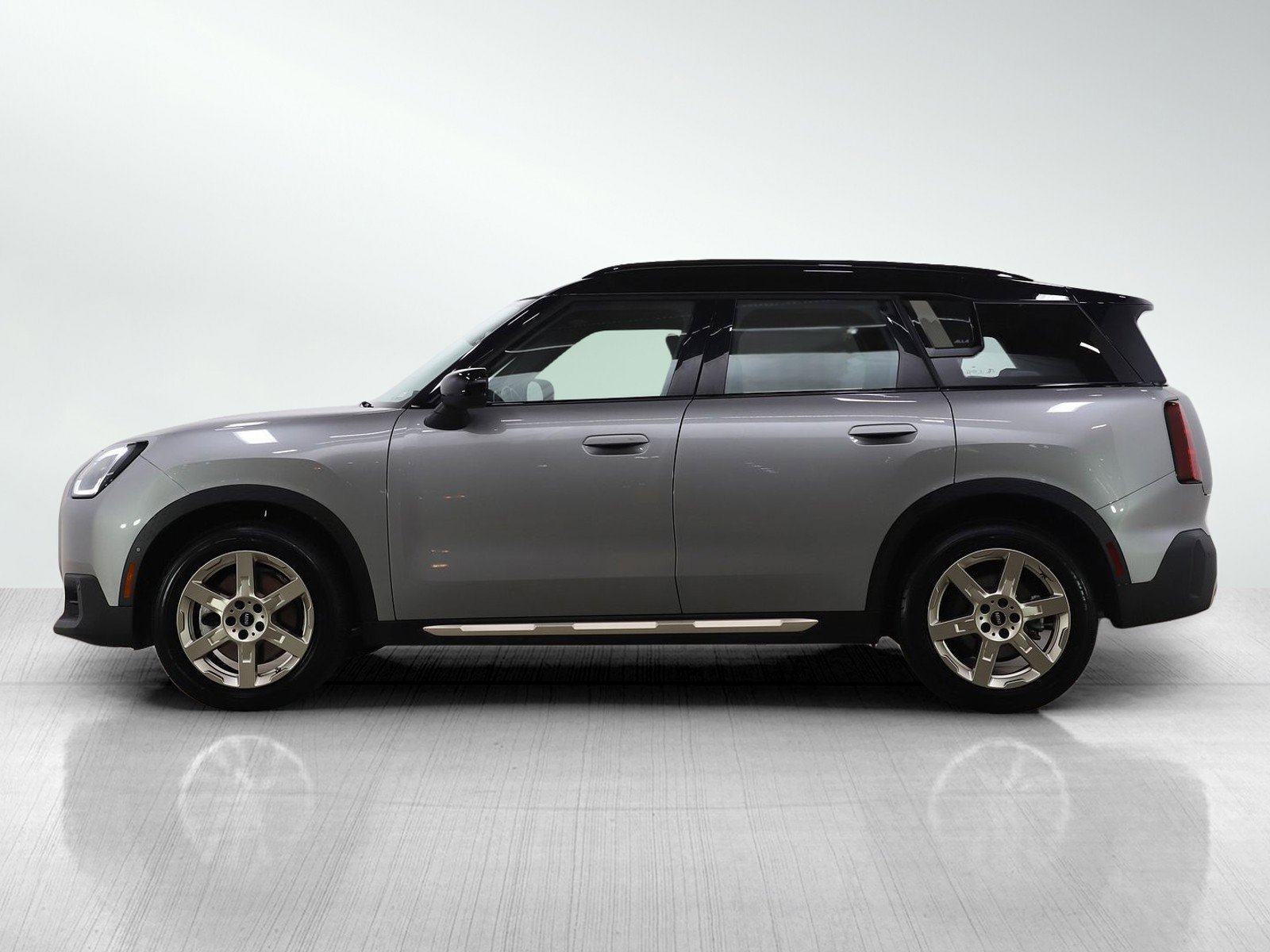 Used 2025 MINI Countryman S with VIN WMZ23GA02S7S24470 for sale in Burnsville, Minnesota