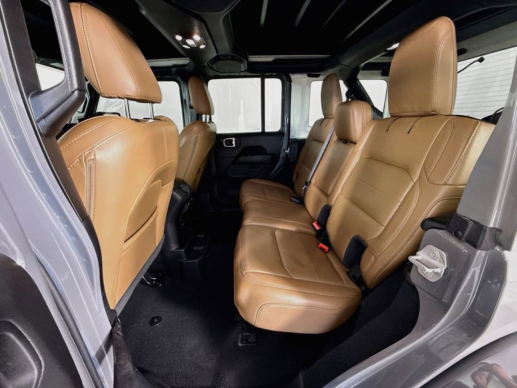 Used 2021 Gray Jeep Unlimited Sahara image 23