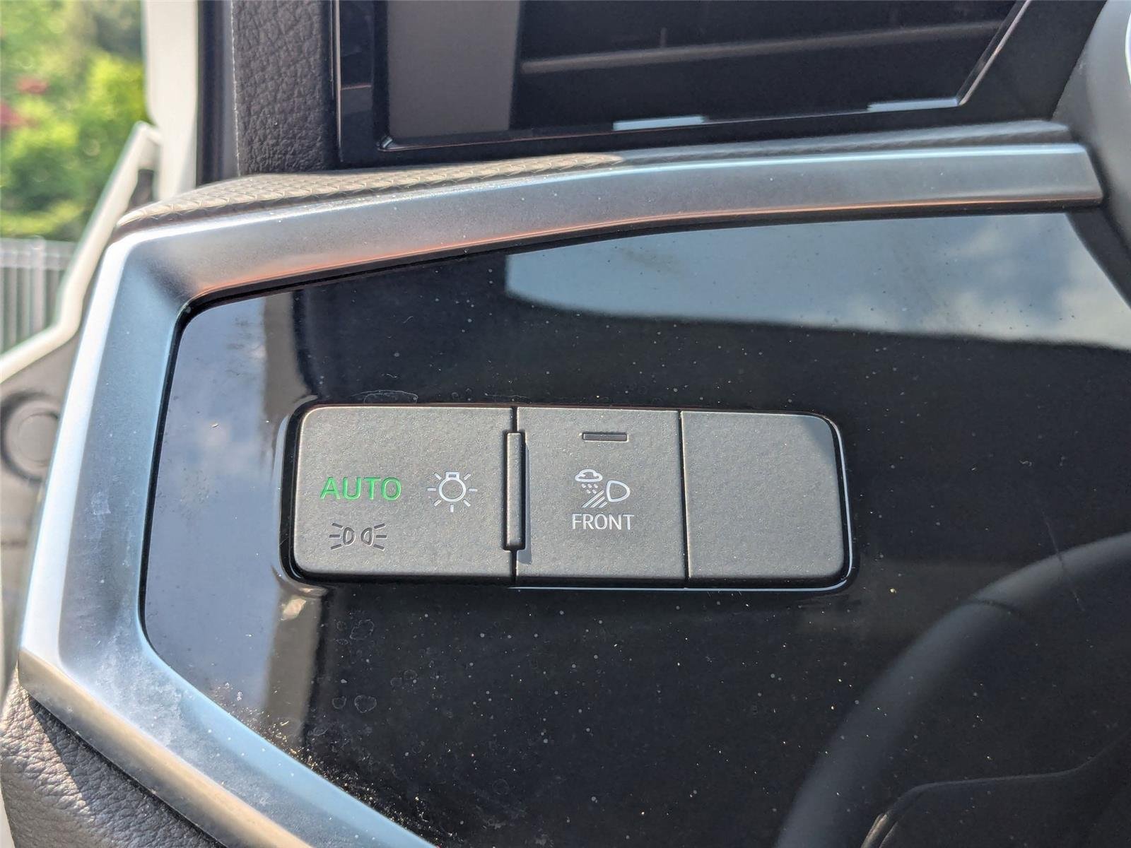 Used 2025 Arkona White Audi S line Premium image 15