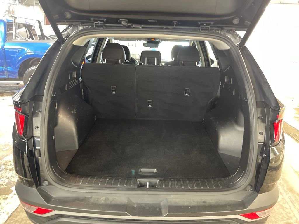 Used 2024 Black Hyundai SEL image 27