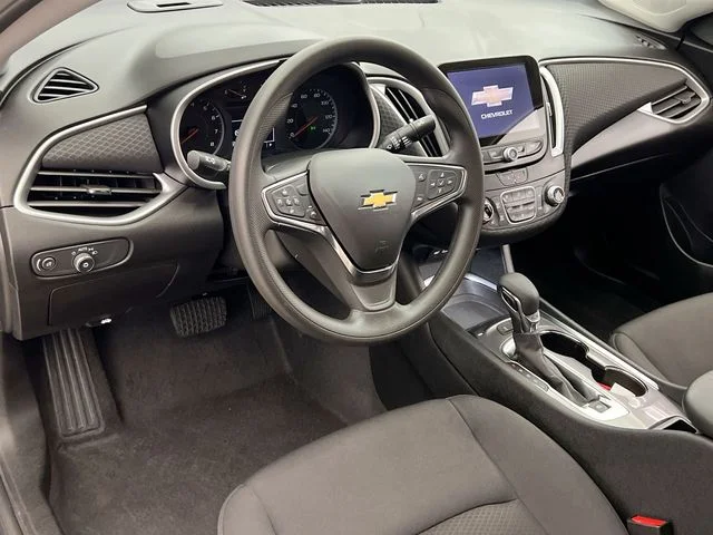 2025 Chevrolet Malibu 1LT - Photo 7