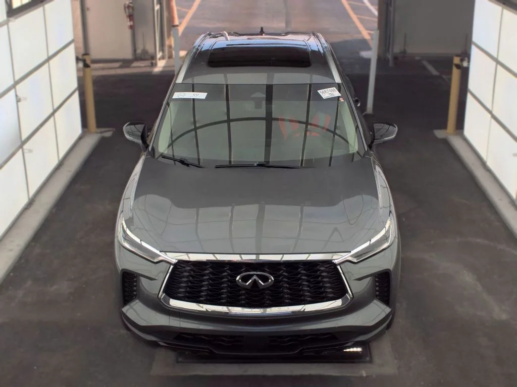Used 2023 Gray INFINITI LUXE image 15
