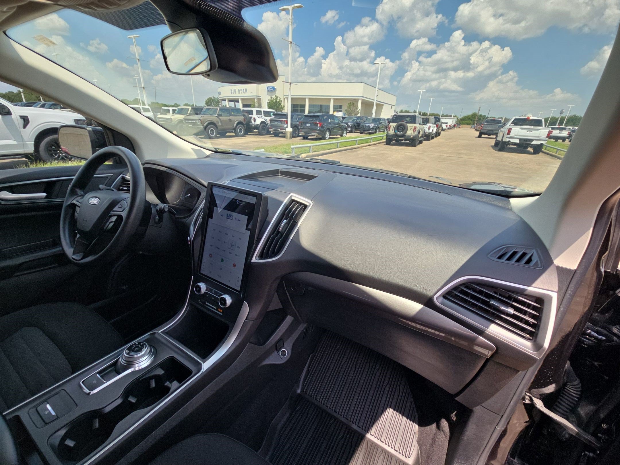 Used 2024 Blue Ford SE image 28