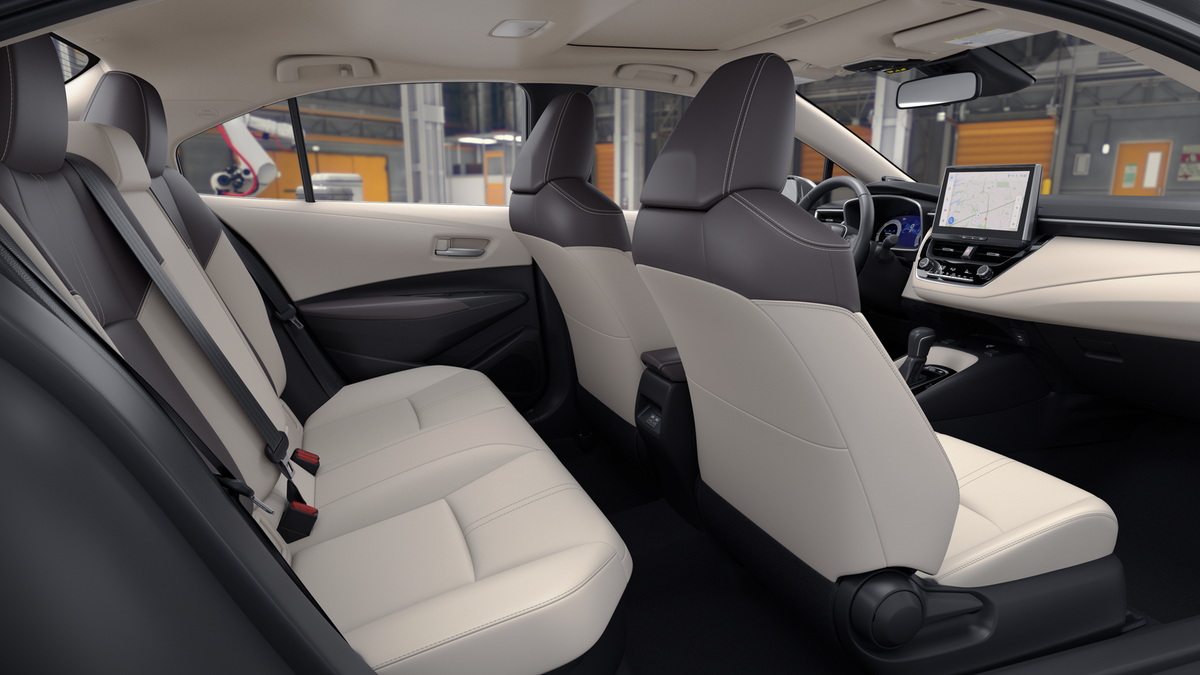New 2027 Classic Silver Metallic Toyota Hybrid XLE image 21