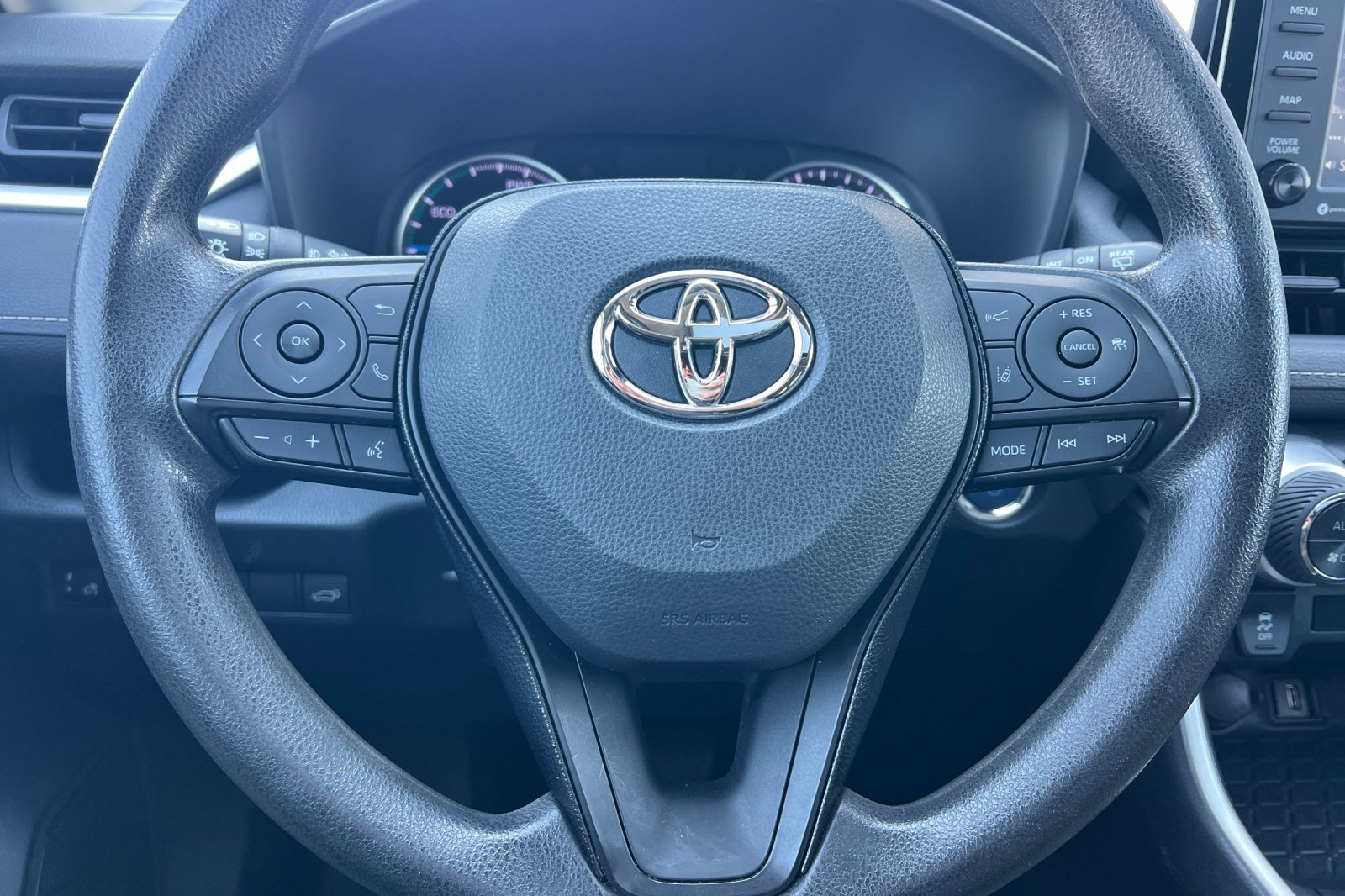 Certified Used 2021 Super White Toyota Hybrid XLE image 23
