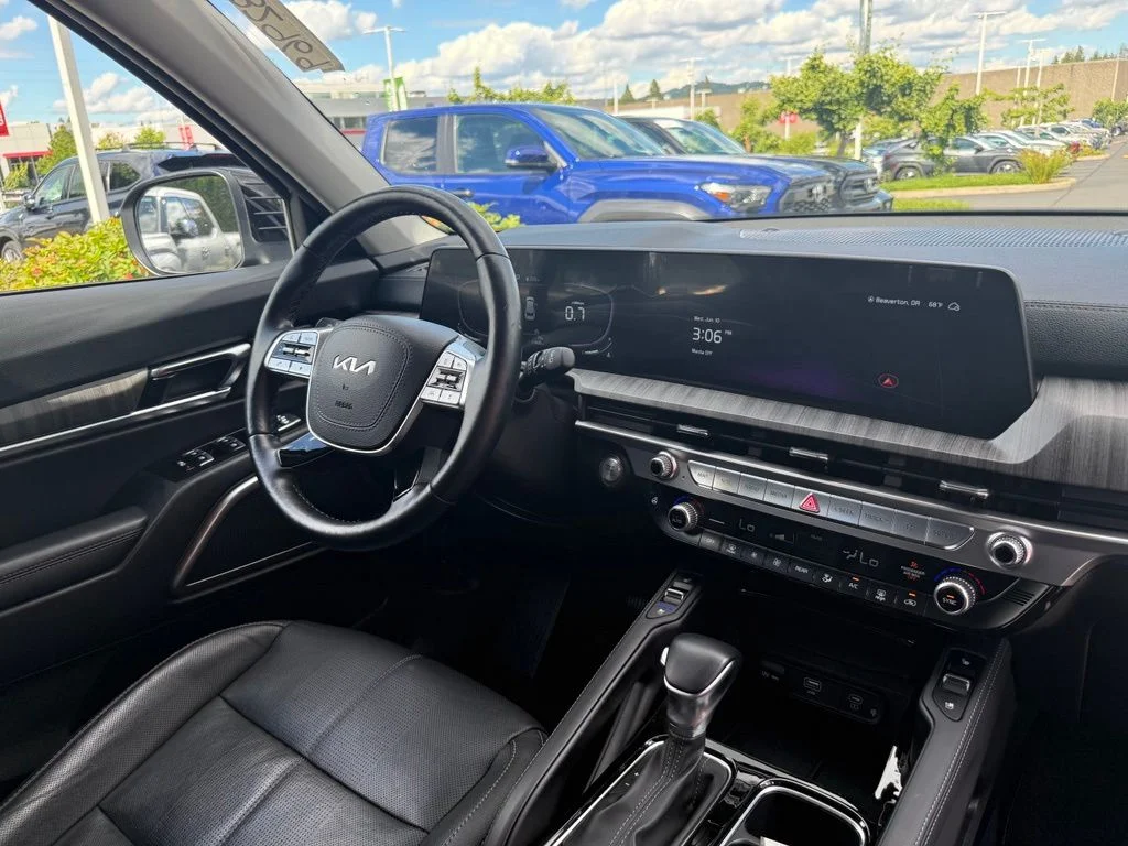 Used 2024 Black Kia EX image 21