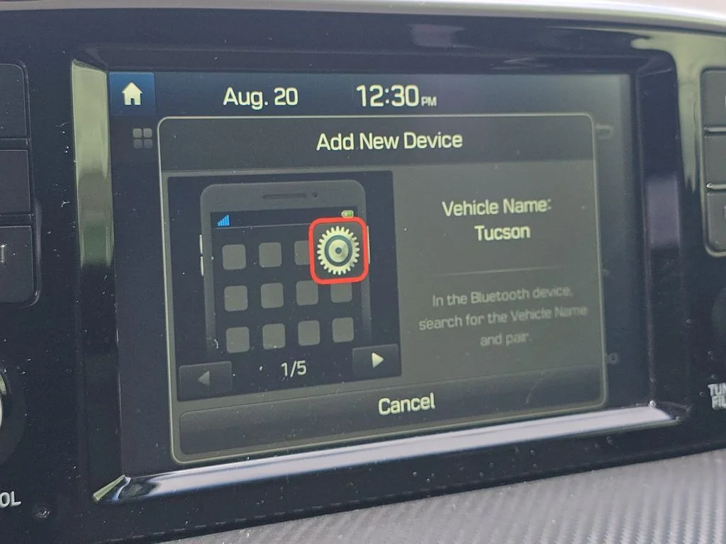 Used 2020 Gray Hyundai SE image 5
