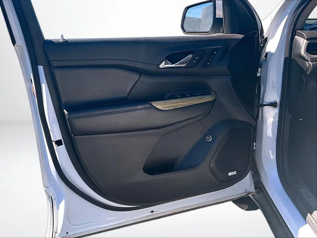 Used 2019 White GMC Denali image 23