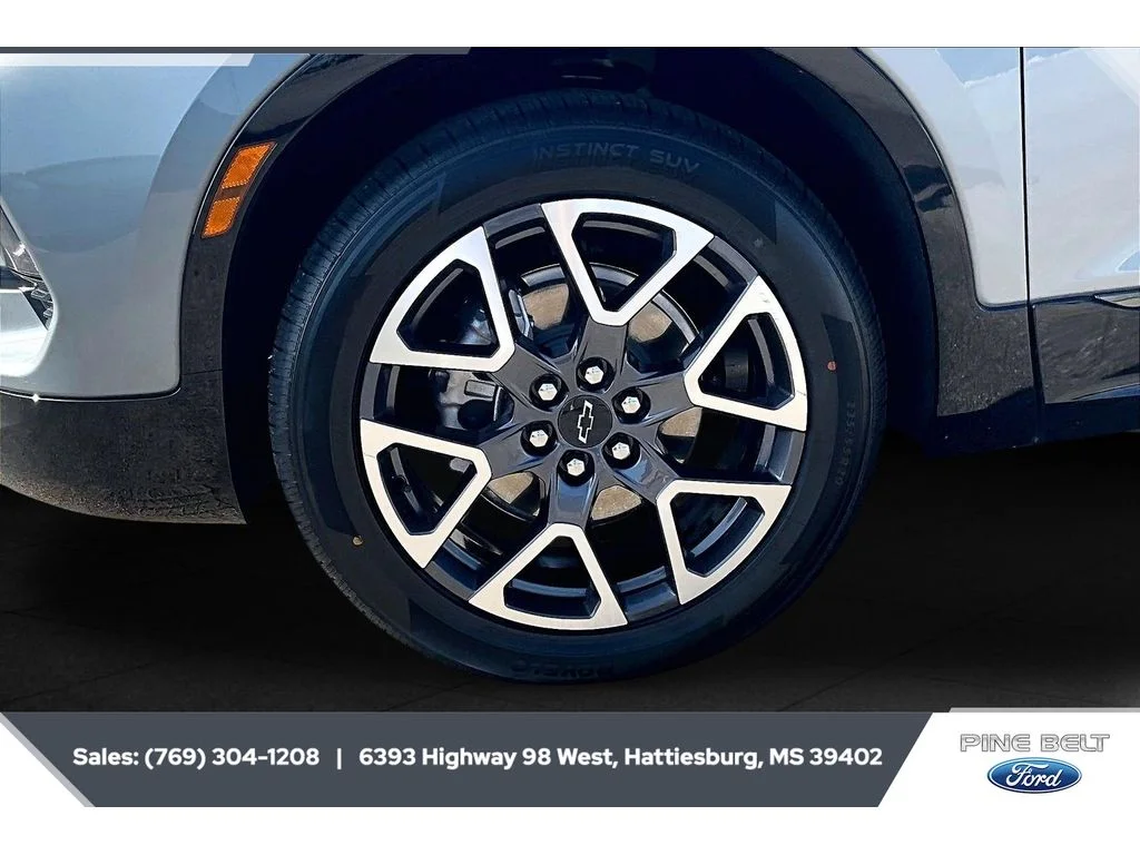 Used 2025 Sterling Gray Metallic Chevrolet RS image 7