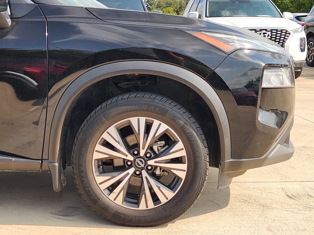 Used 2023 Super Black Nissan SV image 10