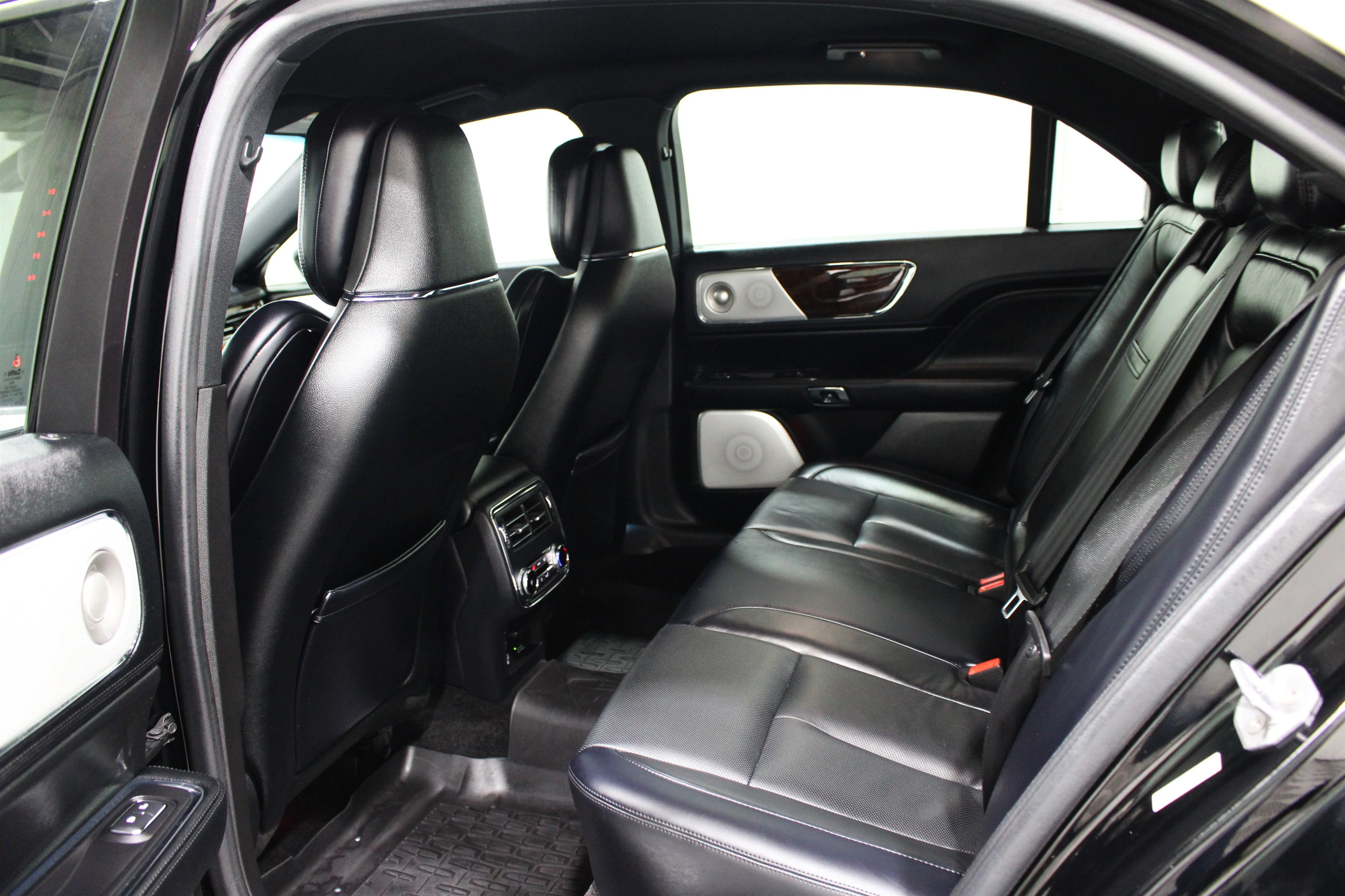 2018 Lincoln Continental Reserve - Photo 20