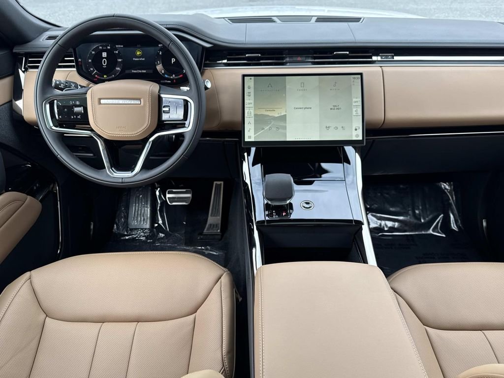 New 2026 Fuji White Land Rover SE image 2