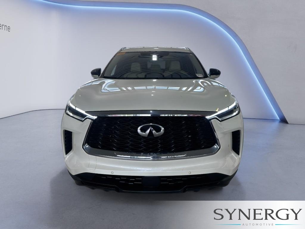 Certified Used 2023 Majestic White INFINITI LUXE image 2
