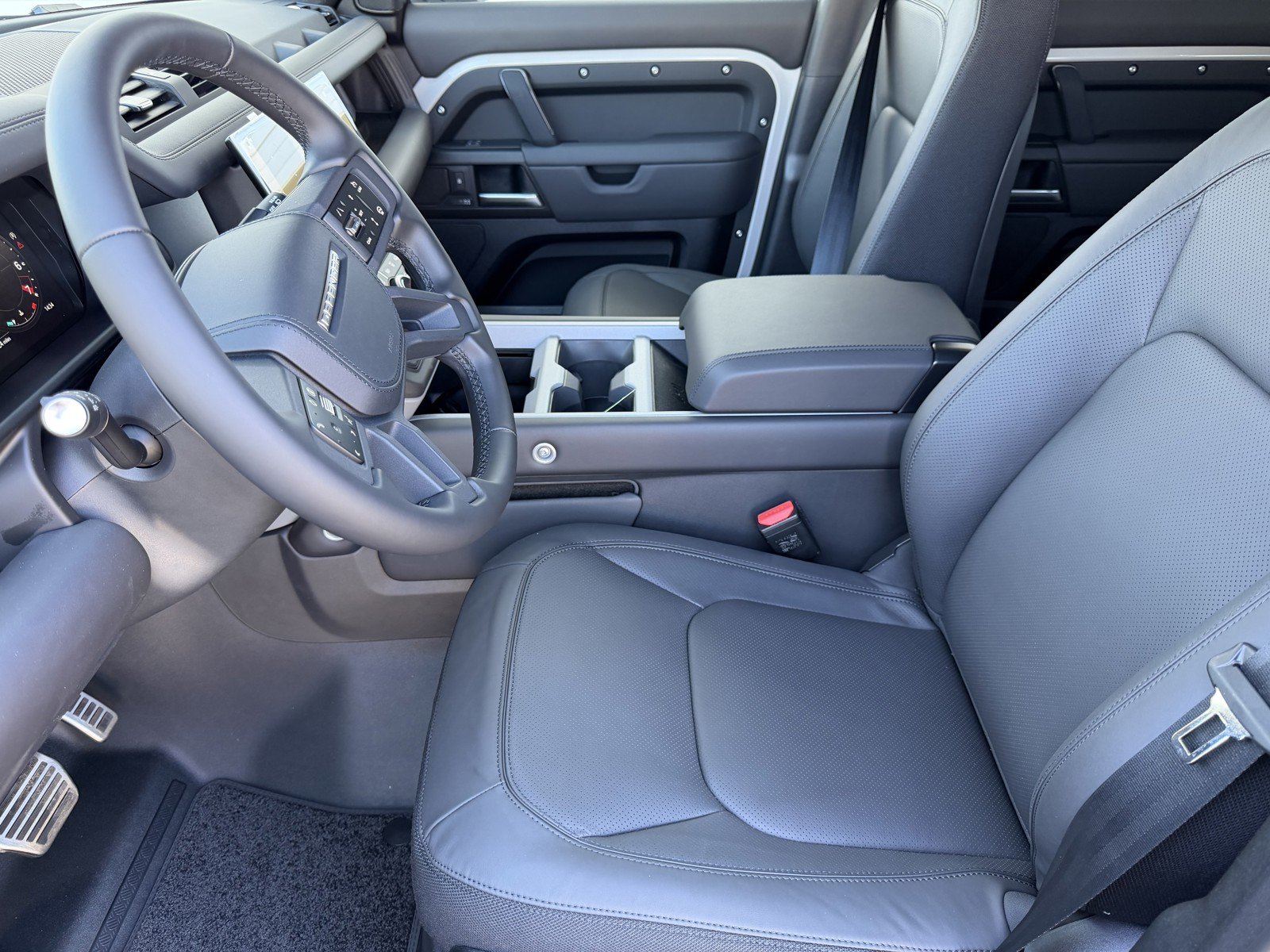 2026 Land Rover Defender X - Photo 9