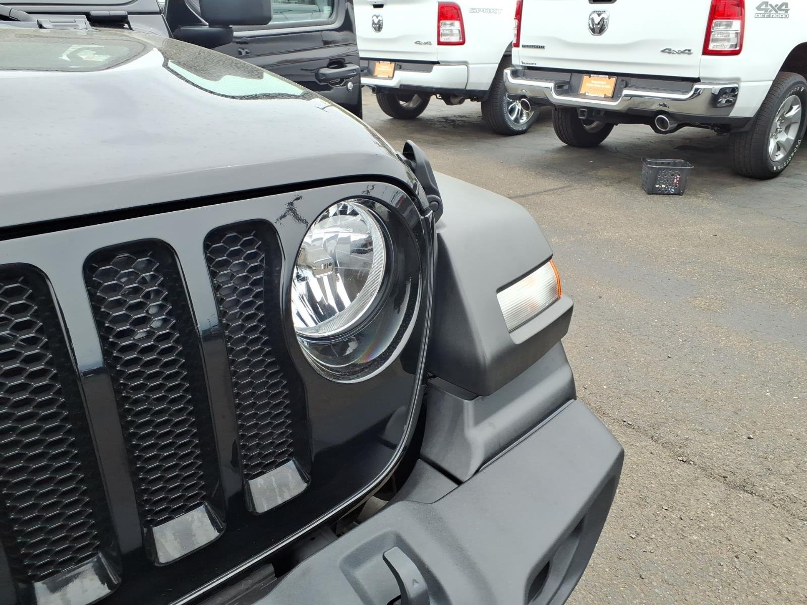 Certified Used 2022 Black Jeep Unlimited Sport S image 24