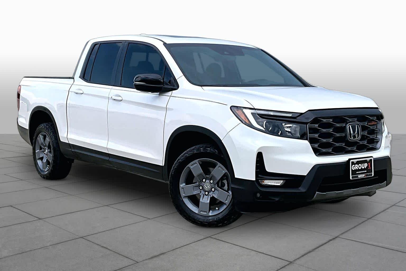 Used 2024 Platinum White Pearl Honda TrailSport image 3