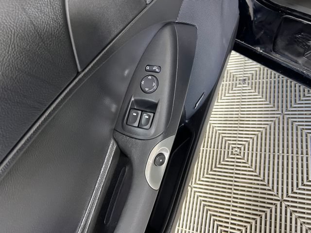 Used 2013 BLACK Chevrolet 2LT image 12