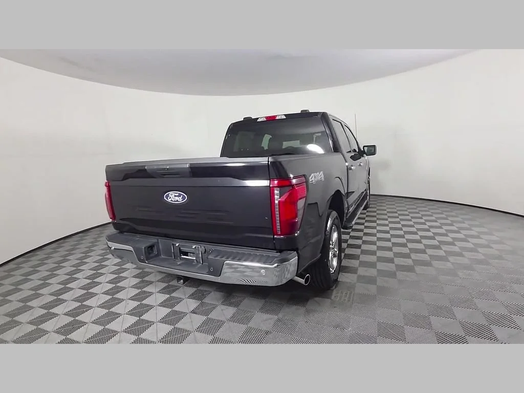 Used 2025 Black Metallic Ford XLT image 42