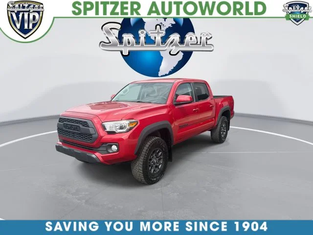 Used 2017 Red Toyota SR5 image 4