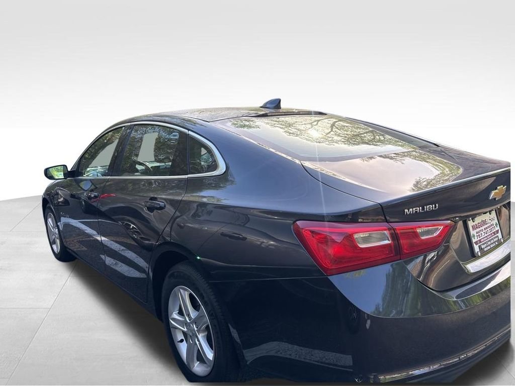 Used 2023 Gray Chevrolet LT image 7