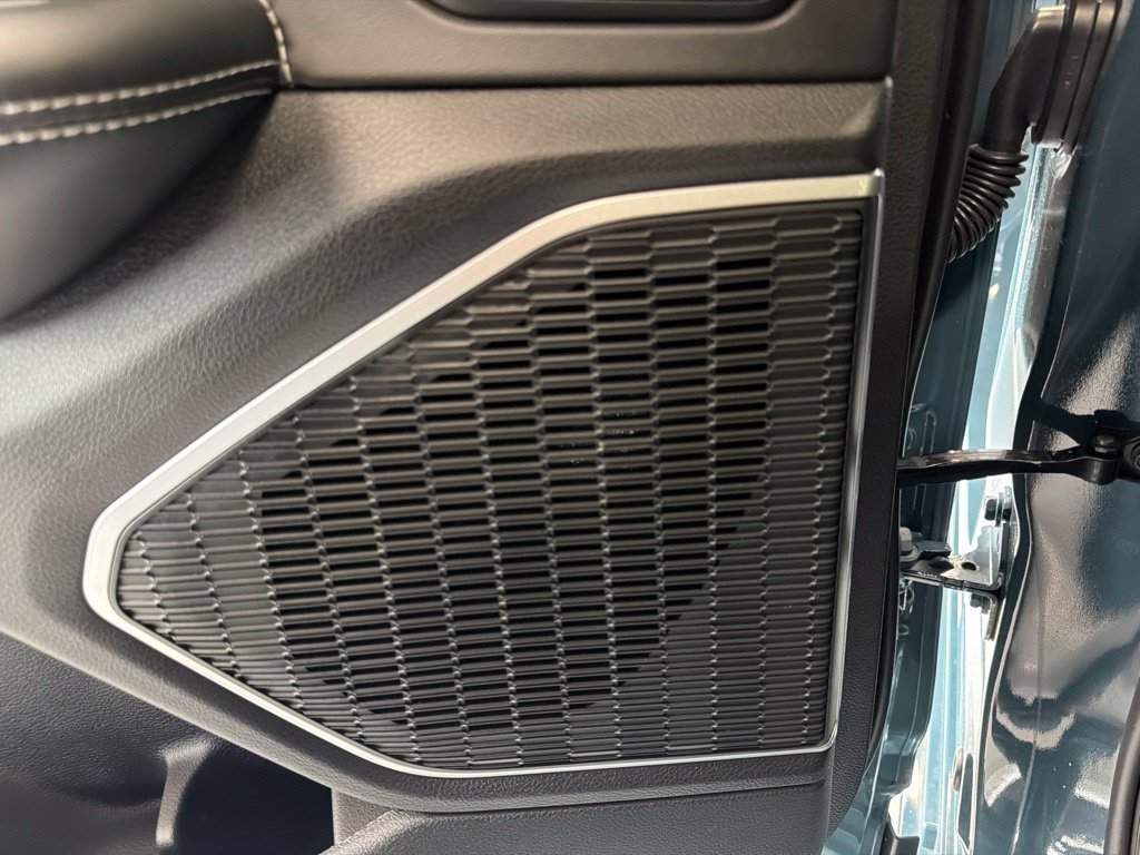 New 2026 Steel Blue Exterior Paint Jeep Limited Reserve image 33