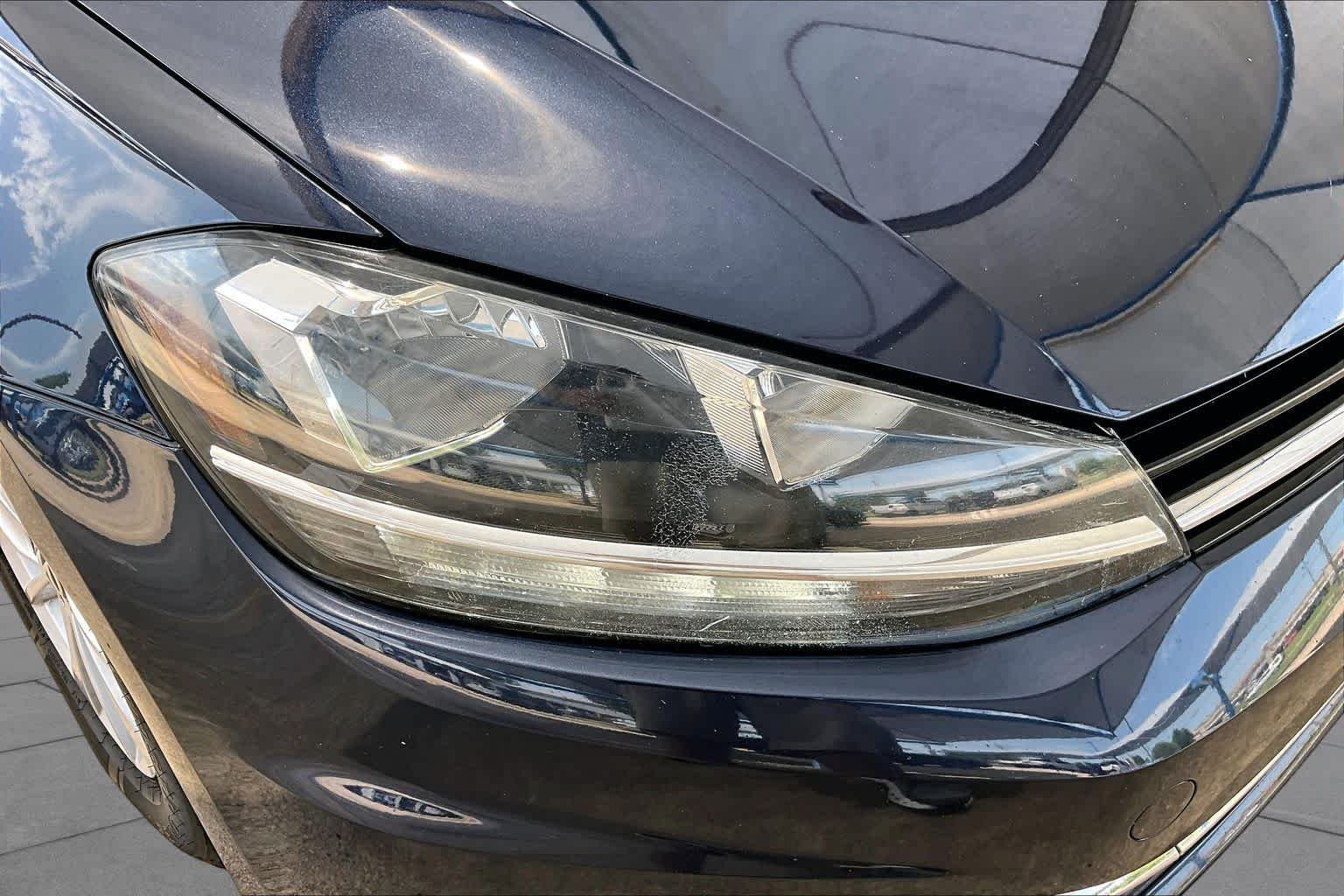 Used 2018 Night Blue Metallic Volkswagen S image 28