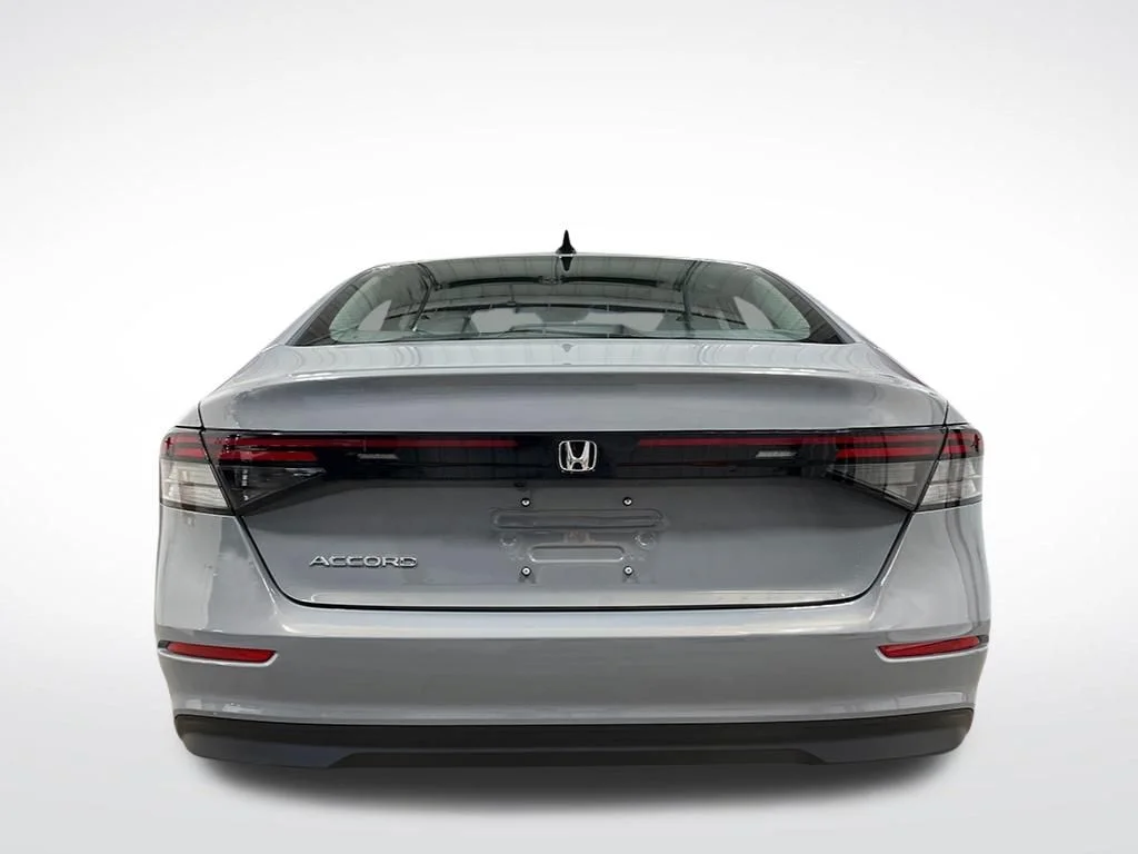 Certified Used 2026 Urban Gray Pearl Honda SE image 4