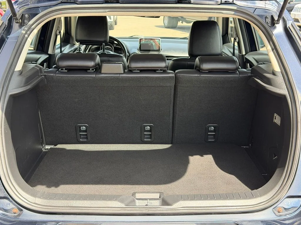 Used 2017 Blue Mazda Touring image 9