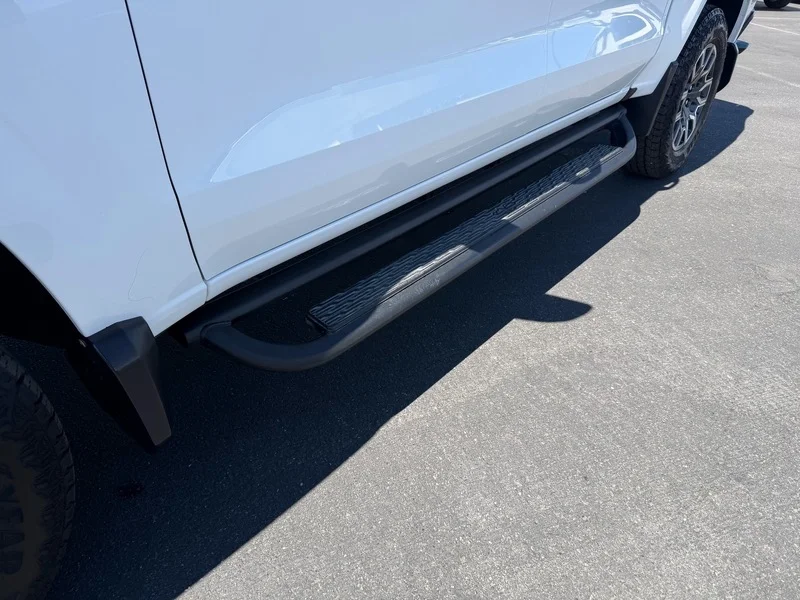 Used 2025 Summit White Chevrolet Z71 image 30