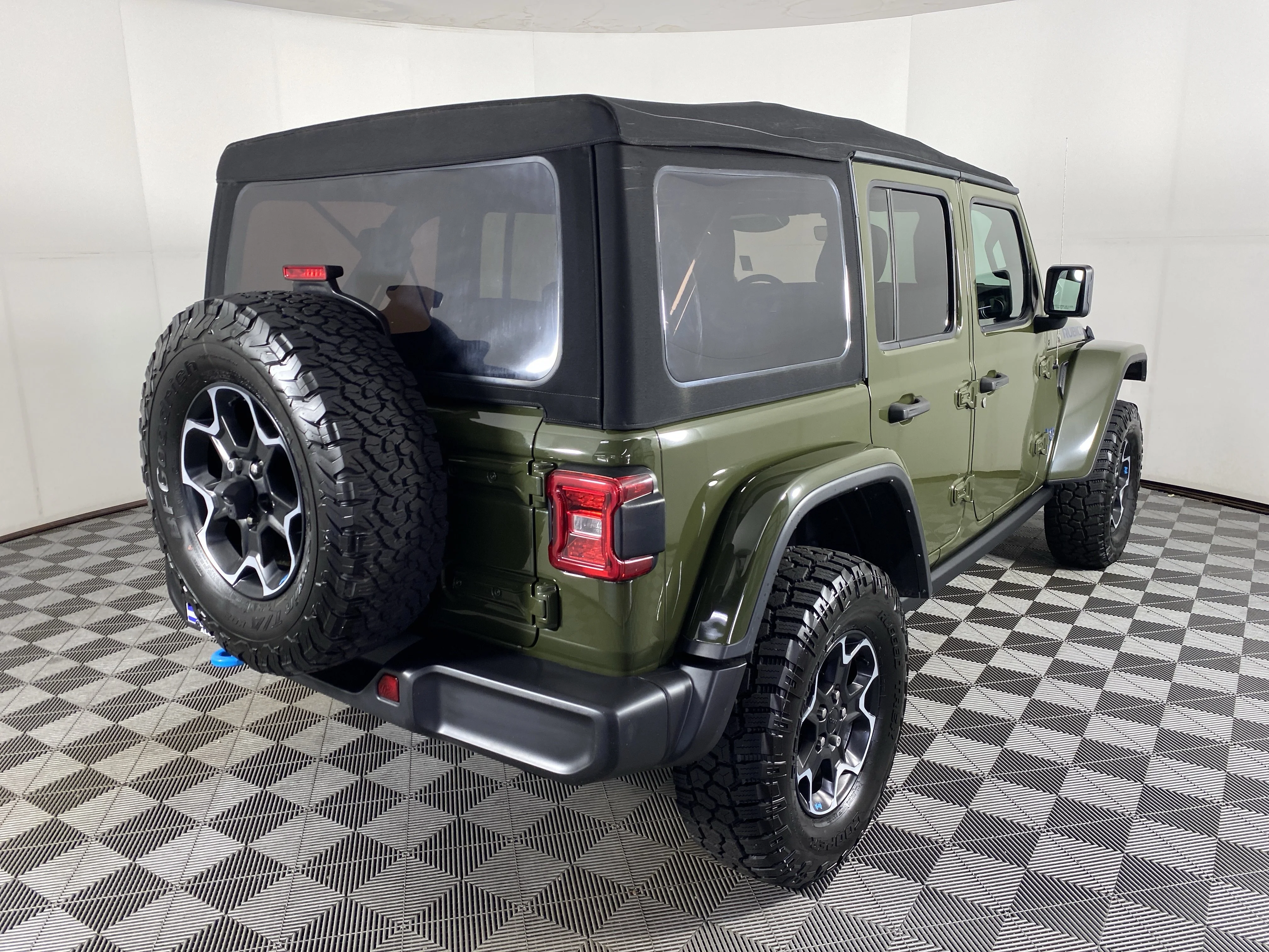 Used 2023 Sarge Green Clearcoat Jeep Rubicon image 8