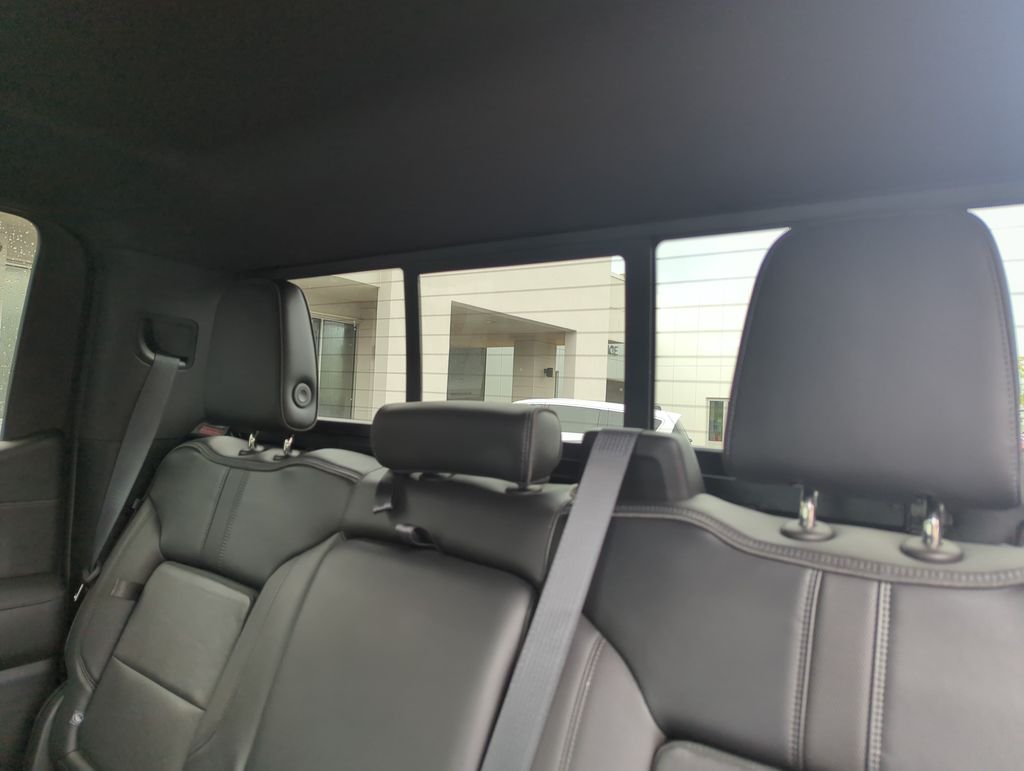 Used 2020 Blue Chevrolet High Country image 30